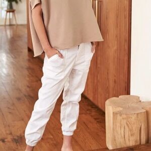 Frank & Eileen Jameson Utility Linen Jogger in White